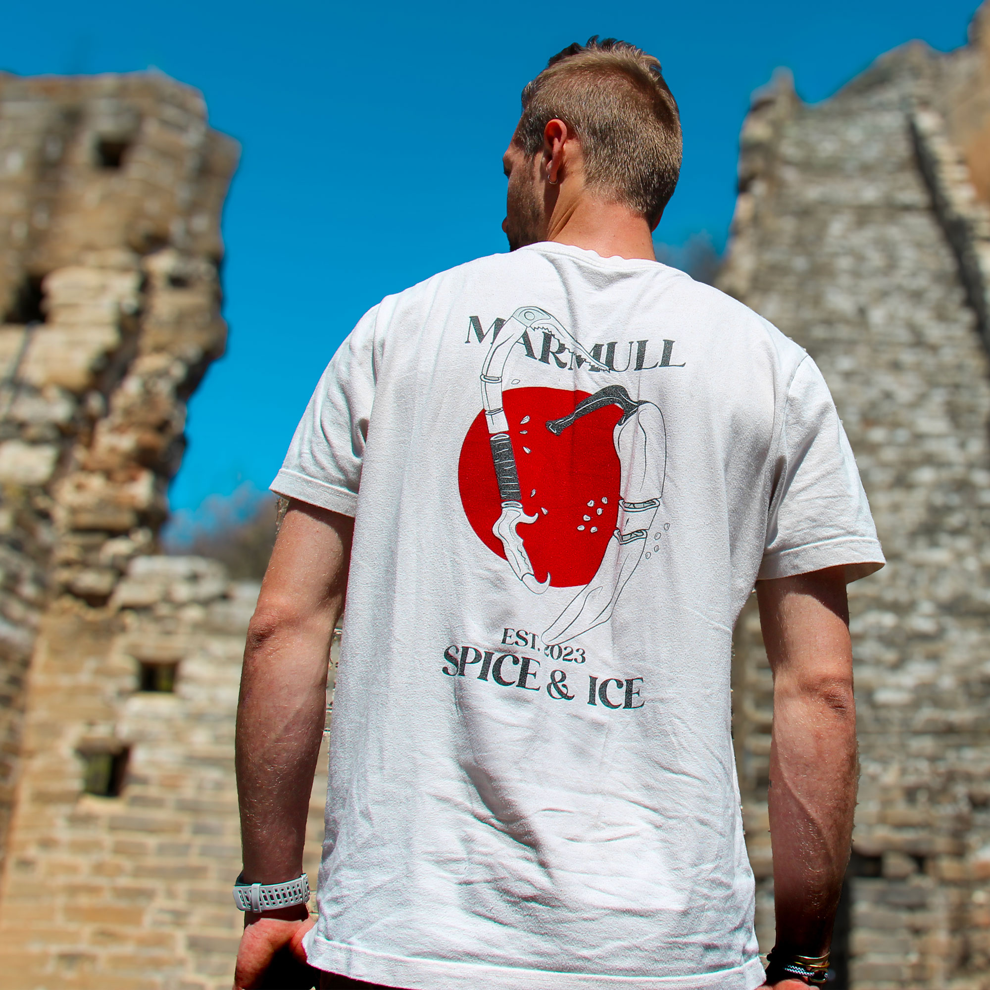 t shirt marmull blanc coton unisexe avec logo brodé sur le coeur et le dos sérigraphié